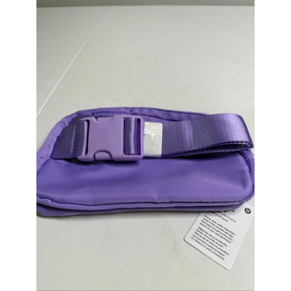 NWT LULULEMON EVERYWHERE BELT BAG  Blue Pas hell /PURPLE/LAVENDER 1 L - Picture 10 of 11